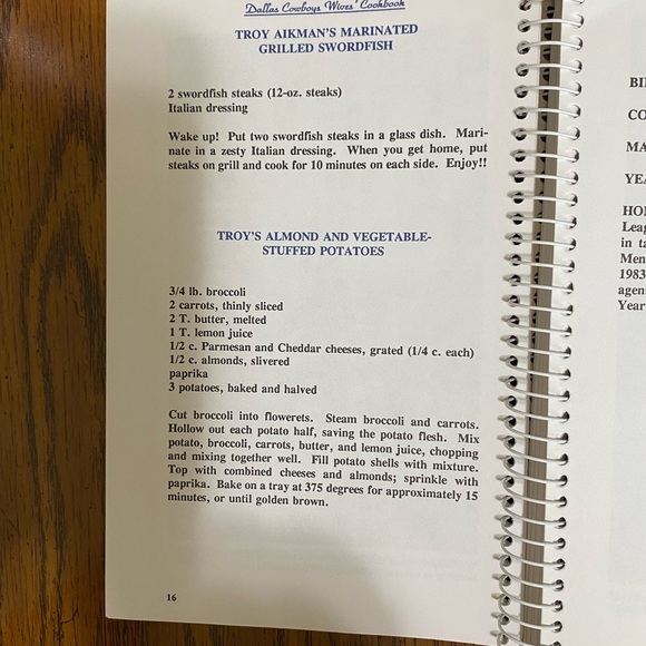 Dallas Cowboys Wives' Cookbook - Picture 9 of 10